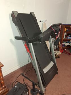 PRO FORM 505 CST TREADMILL