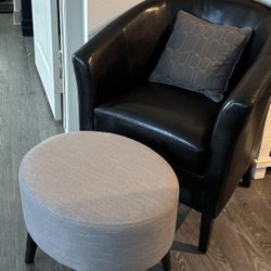 Barrel Accent Chair