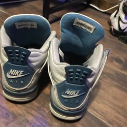Jordan 4s Military Blues //size 7 