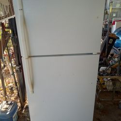 Standard Refrigerator