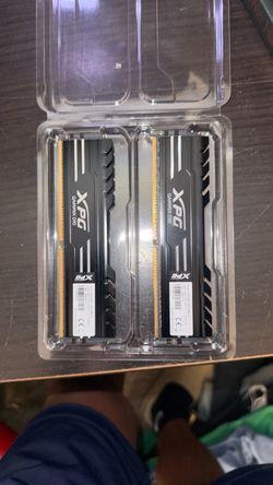 32GB DDR4 RAM (4x8GB) – ADATA XPG Gaming PC Memory