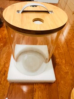 New Glass Beverage Dispenser with Bamboo Lid, Stand & Spigot
