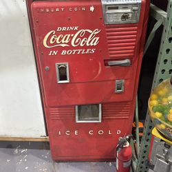 Antique Coca Cola Dispenser Machine 