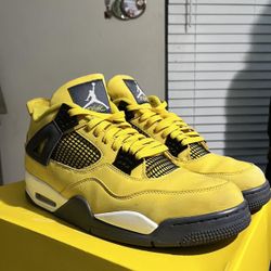 Jordan 4 Lightning 