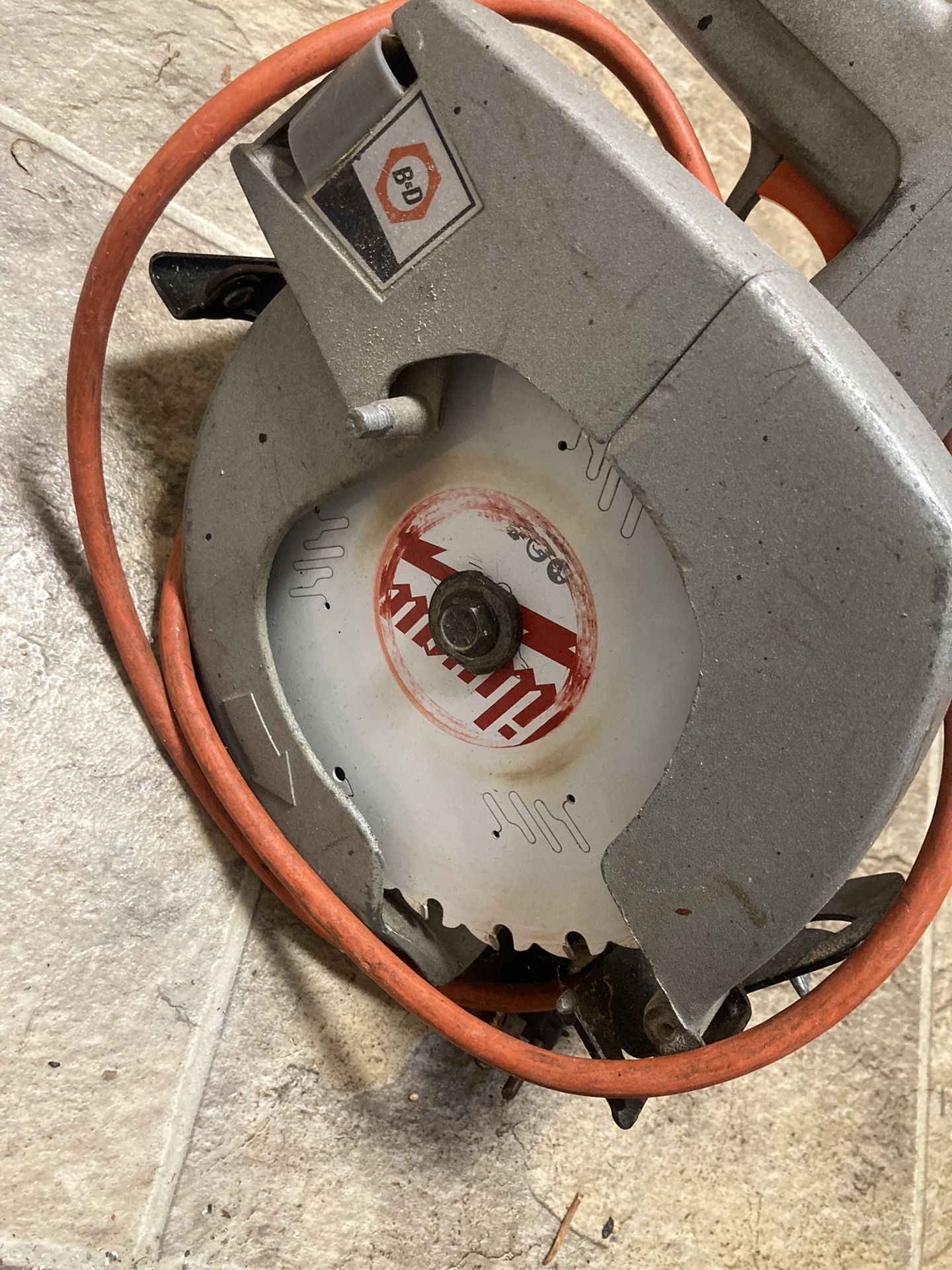Black and Decker Saw
