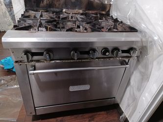 Royal 6 Burner Whit Oven