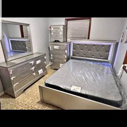 brand new 5pcs bedroom set are available with free home delivery 