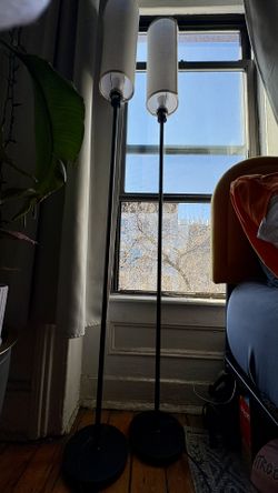 Floor Lamp With Smart Bulb