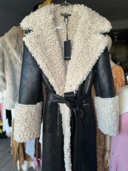 LAMARQUE : The POLLY Mixed Media Maxi Coat makes a striking statement with its floor-grazing length and bold faux shearling 