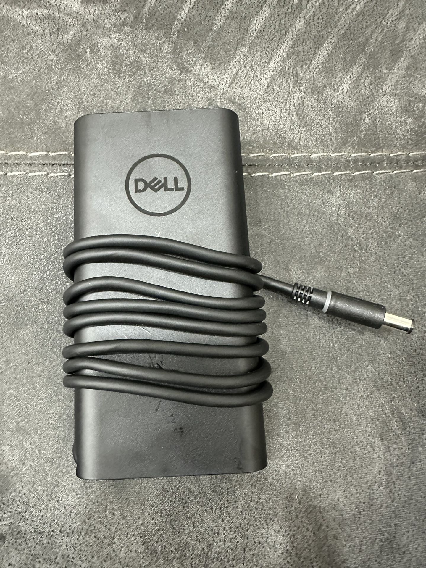 Dell Slim 19.5V 12.3A 240W AC Power Adapter LA240PM180 08YT3V 7.4mm Central Pin