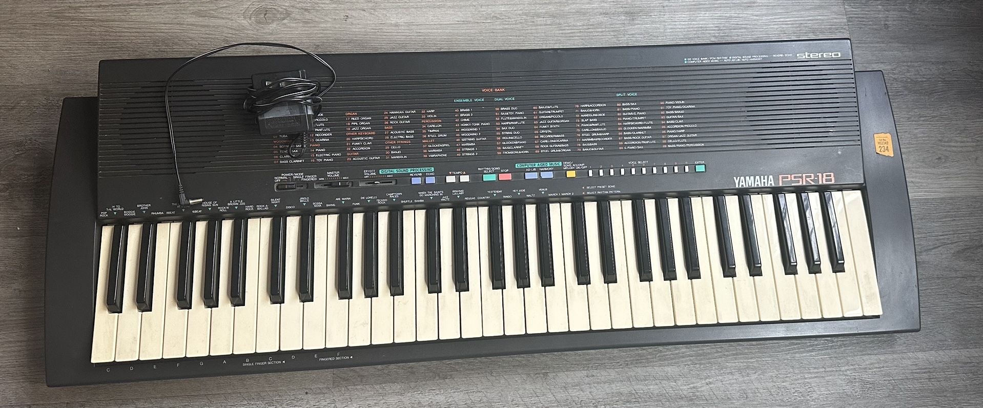 Key Board.  Piano. Yamaha PSR 18