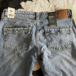 New Wmns Levi’s Jeans 