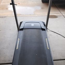 Gold Gym Treadmill 