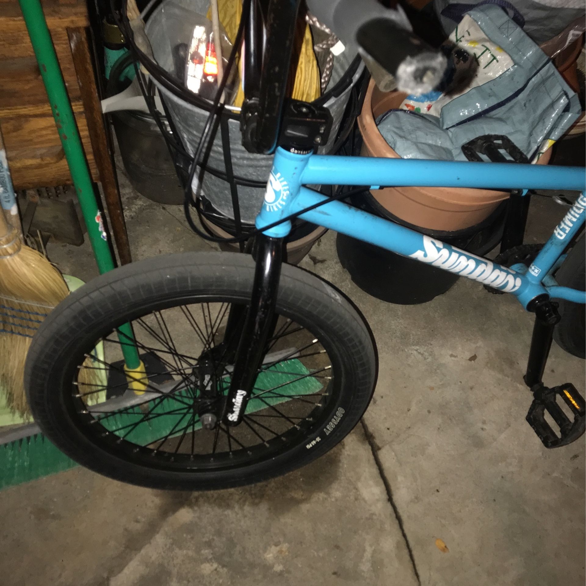 Sunday BMX Bike Used Bands Good Condition TRADES!!!!