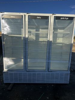 3 doors Beverage Cooler 