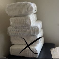 Kirkland Diapers Size 1-2 
