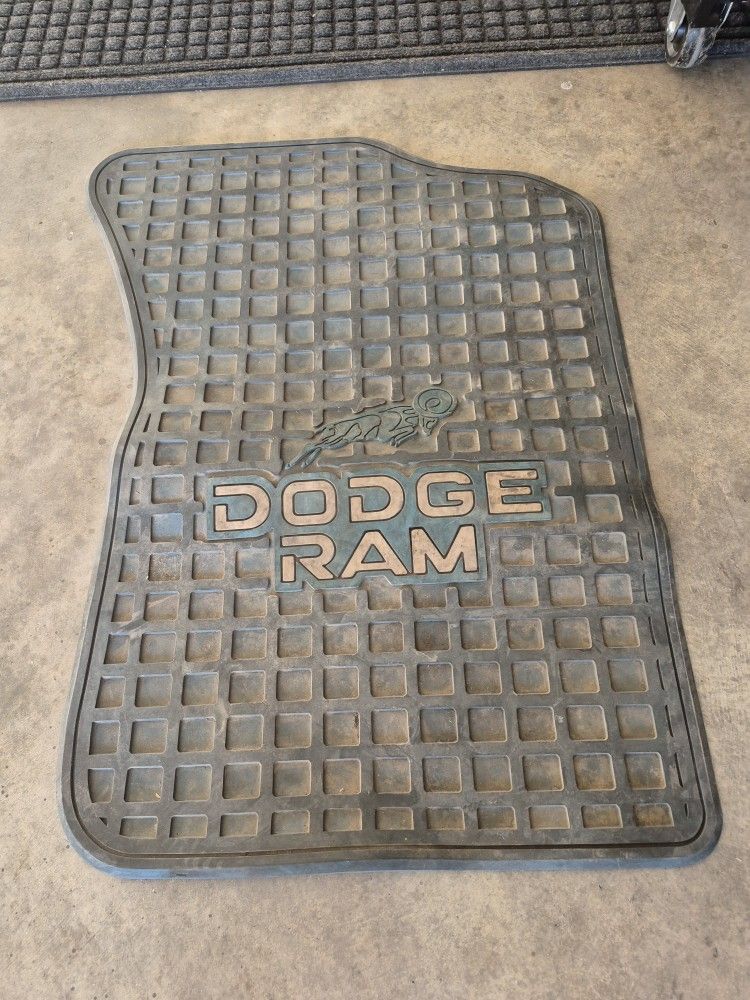 Rubber Passenger Floor Matt For 89 Dodge Ram Charger