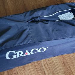 Graco Pack And Play Very Good Condition With Diaper Changing Table