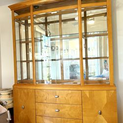 Display Cabinet  /  Shelves  / China Cabinet