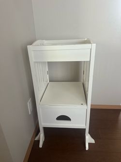 Guidecraft toddler kitchen helper