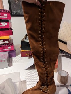 Long Boots Sz 8 CASH ONLY