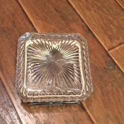Antique - Crystal Square with Lid