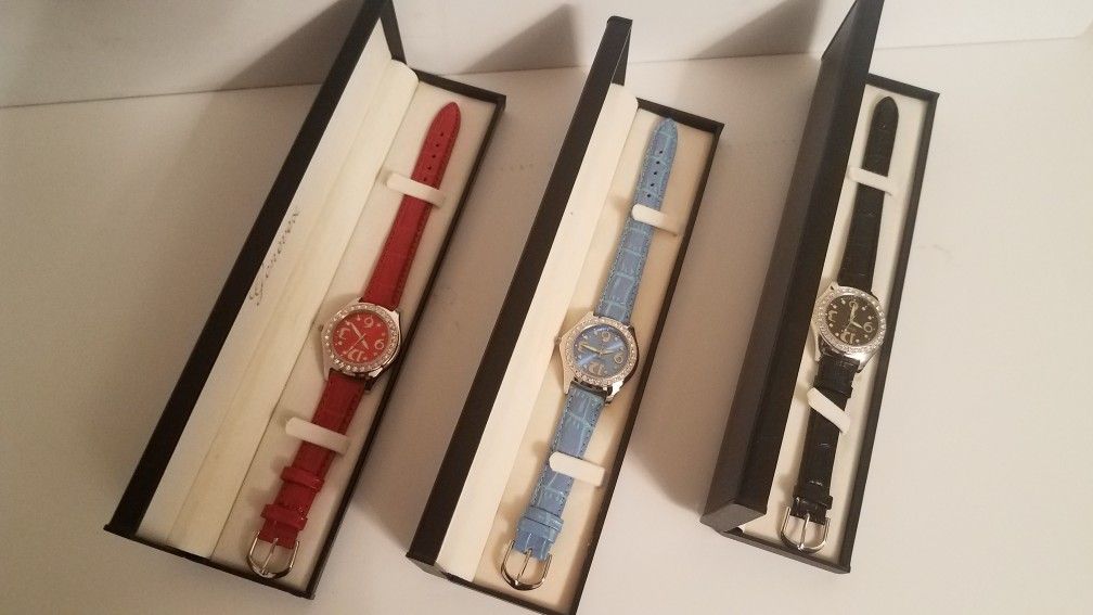 Set Of 8 Ladies Watches ...