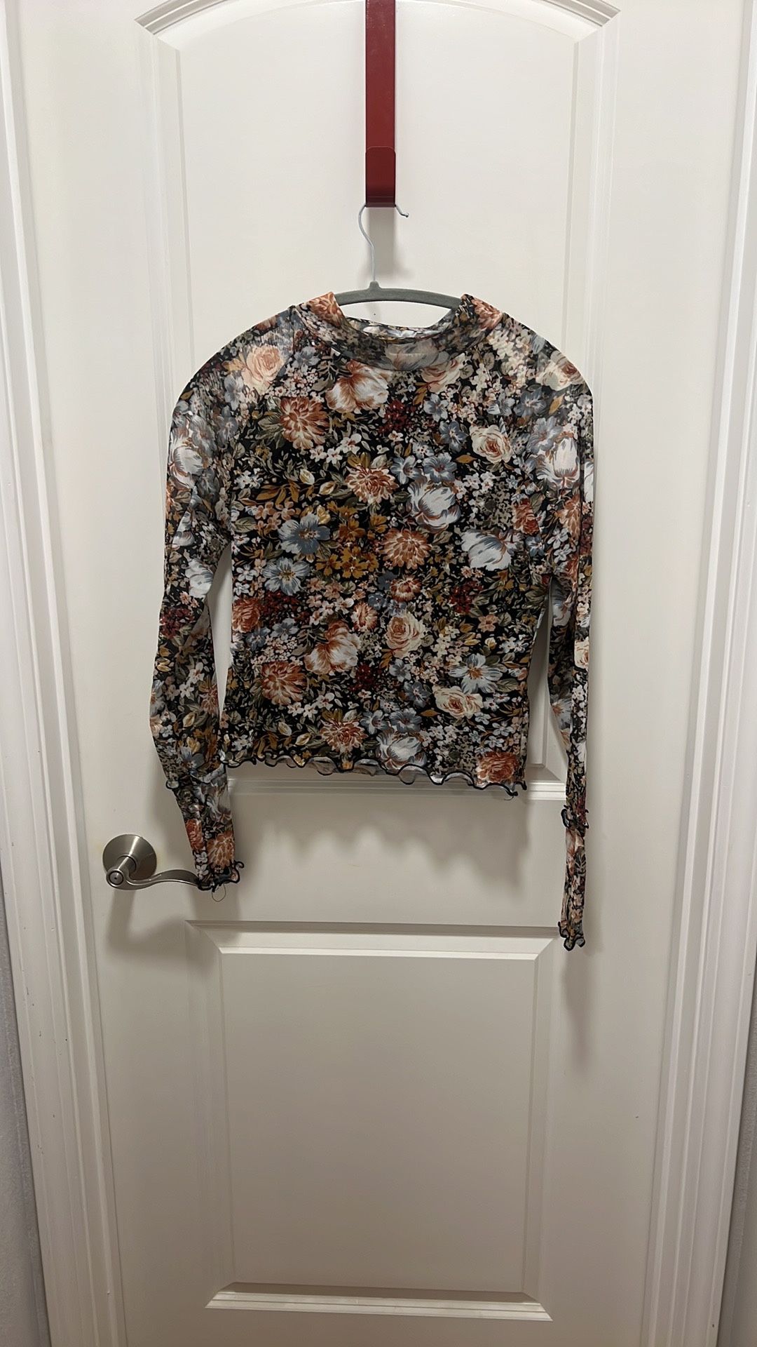 Floral long sleeve Mesh Top