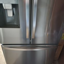 Kenmore Bottom Freezer Refrigerator 