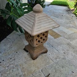 Cast Stone Japanese Garden Lantern