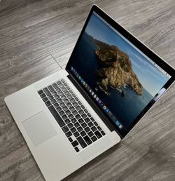 Apple MacBook Pro 15-inch Laptop