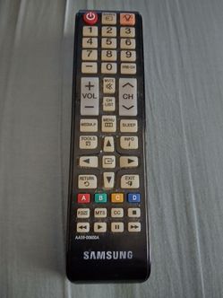 FOR SALE  75in Samsung Smart TV