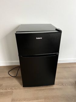 Mini fridge