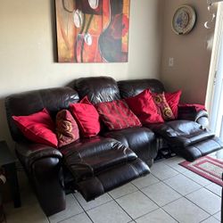 Set Of Reclining Sofa And Chair ( Leather) Nice Conditions 