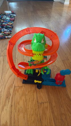 Hot Wheels Dinosaur