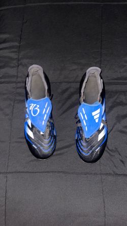 Used blue soccer cleats. Still wearable and in good condition. Some dirt/wear from use, but no major damage. See pictures for exact condition.