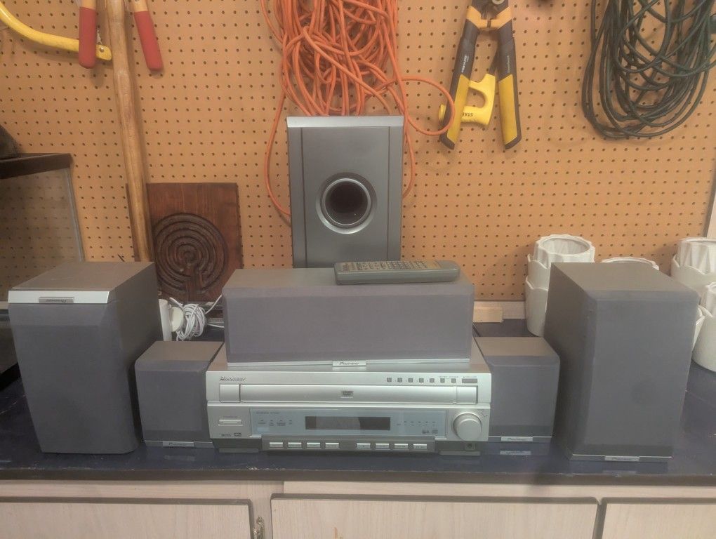 Pioneer XV-HTD510 SURROUND SYSTEM