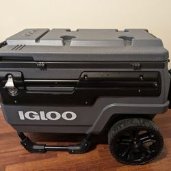 Igloo Trailmate Cooler with wheels
