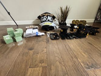 Graduation decorations