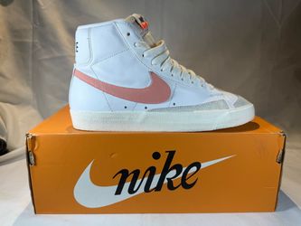 Nike blazer mid 77 women’s us size 7.5 white atomic pink