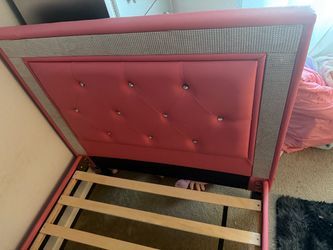 Pink twin bed