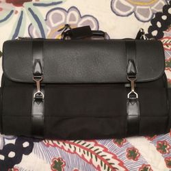 Louis Vuitton Taiga 48H Garment Bag