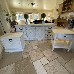 Antique Farmhouse Bedroom Dresser Set 
