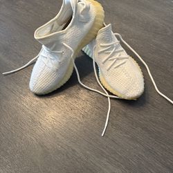 Yeezy Boost 350 V2 Low Light Low Top Size 8