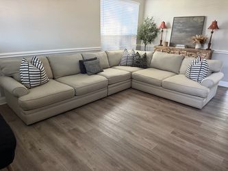 Cindy Crawford 4pc sectional sofa