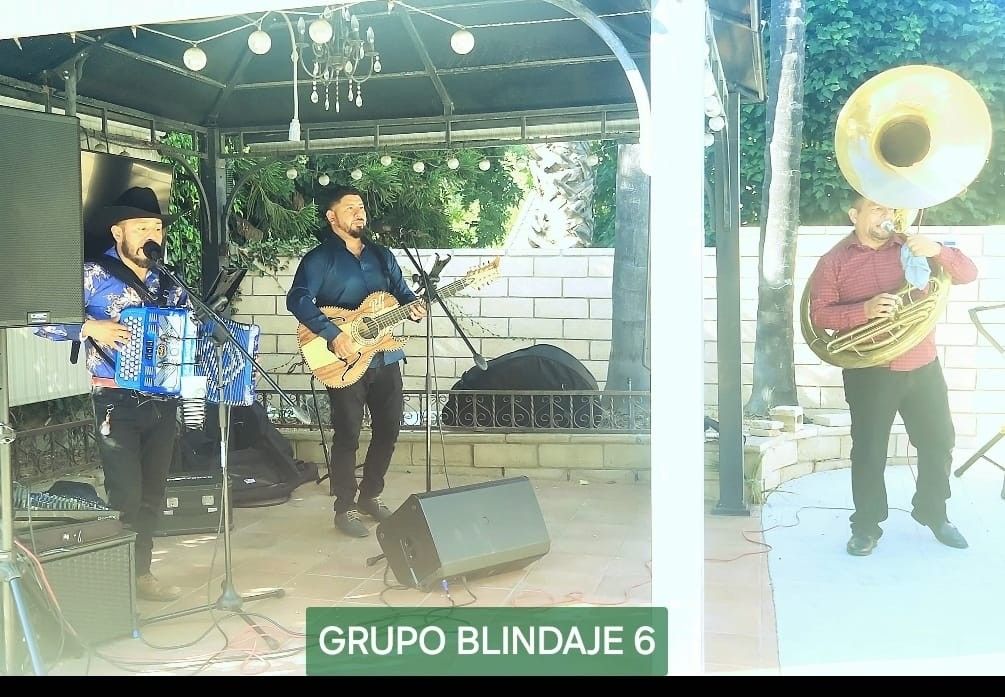 Grupo Norteño Con Tuba
