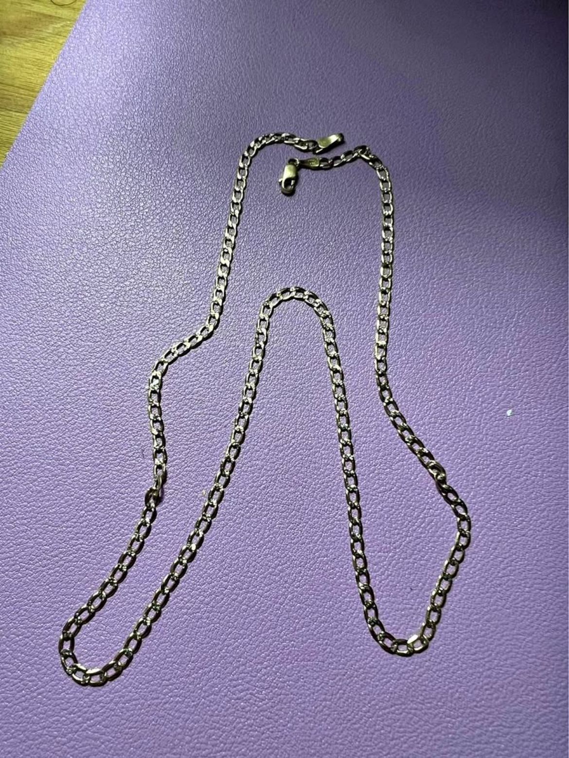 diamond-cut gold chain