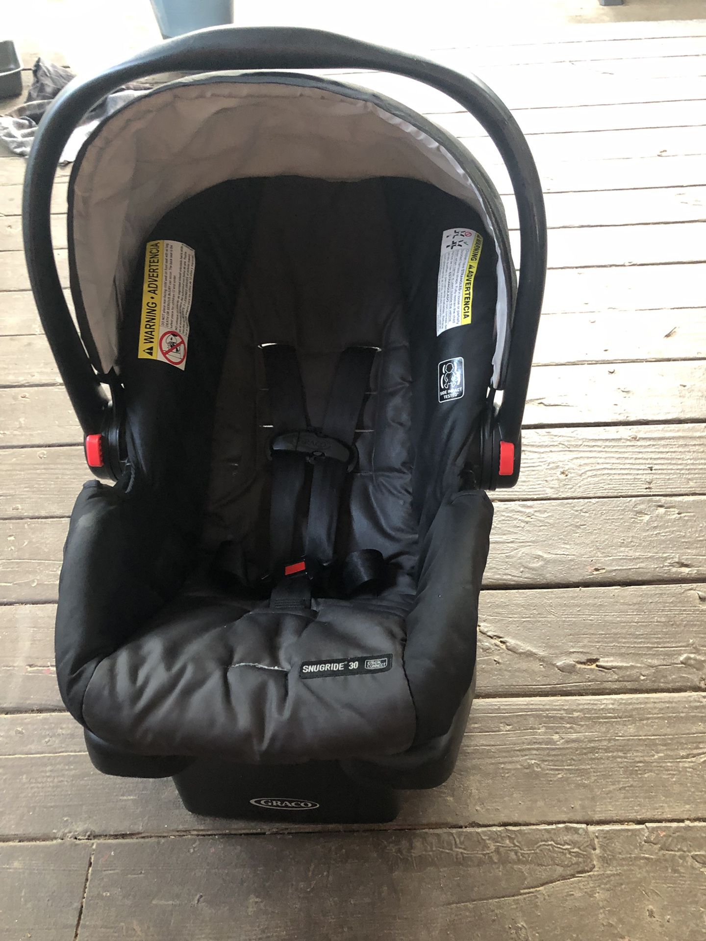 Graco car seat with base !