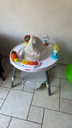 Table / infant bouncer