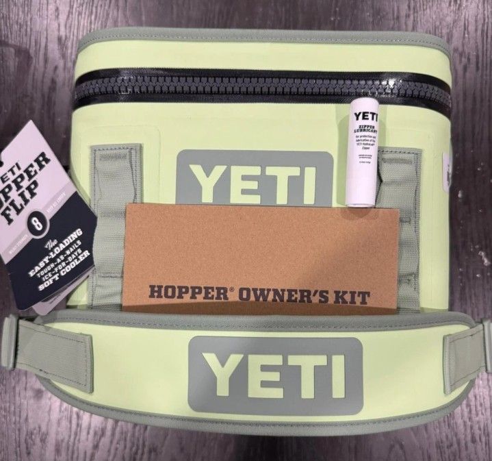 New YETI Hopper Flip 8 Portable Soft Cooler